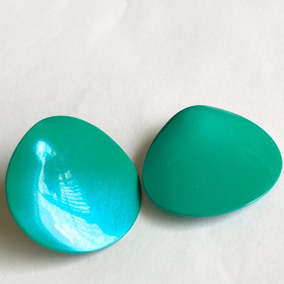 Vintage Aqua Green Enamel Clip On Earrings 70's 80's Pearlized Freeform Modern - Picture 2 of 9